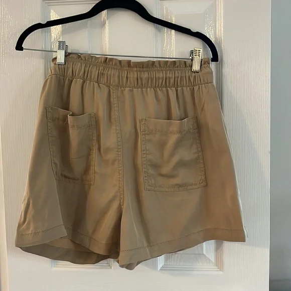 LOFT drawstring shorts - Picture 3 of 3